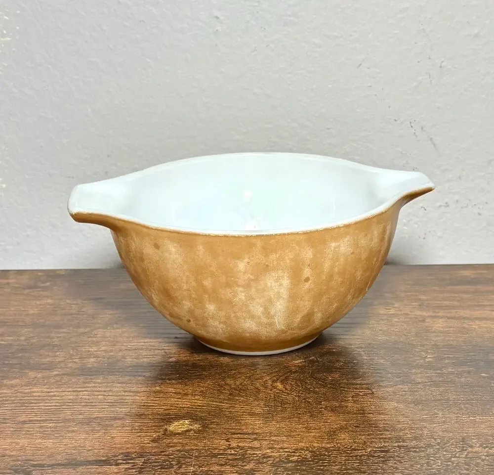 Vintage Pyrex Town & Country 441 Brown Cinderella Bowl 1-1/2 Pint- Restored